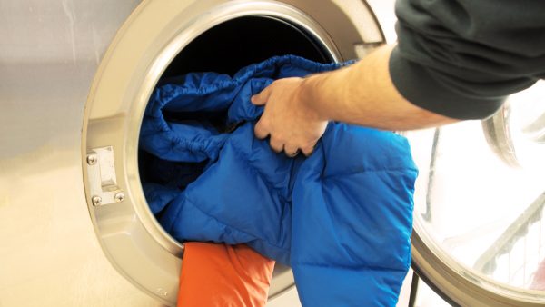Cách giặt áo lông vũ khá đơn giản