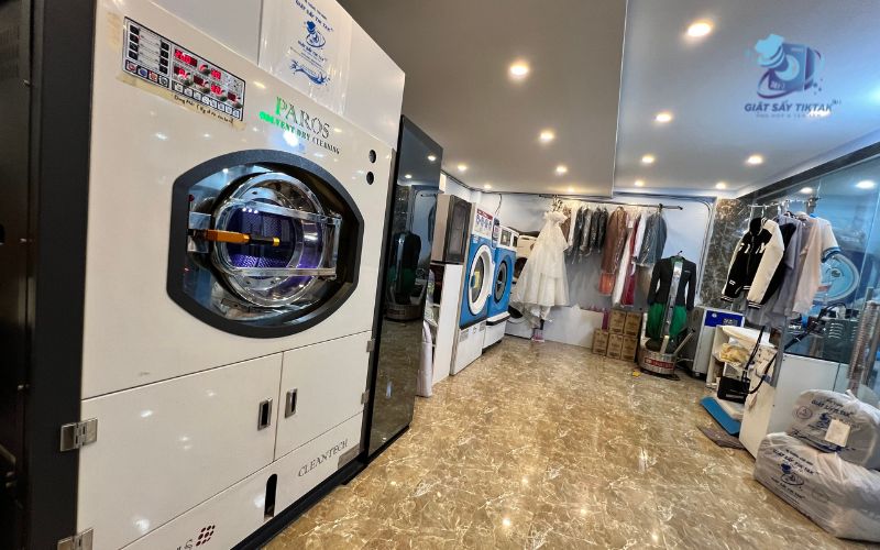 Tại Tik Tak 247 chúng tôi luôn đầu tư các loại máy giặt có công suất lớn để phục vụ khách hàng
